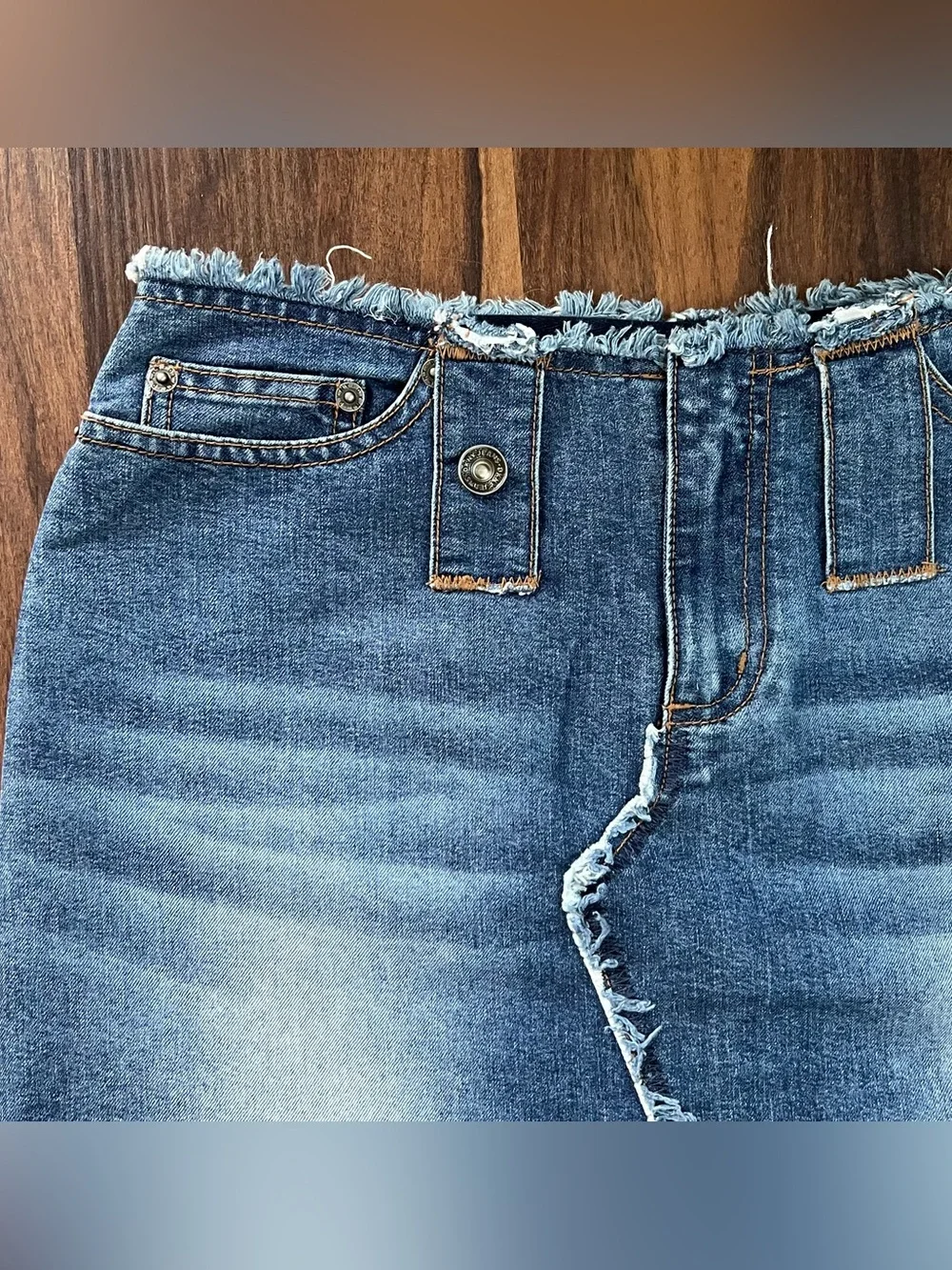 Vintage Y2K/90s DKNY Jeans denim midi skirt